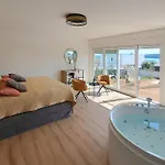 Stunning In With Kitchen