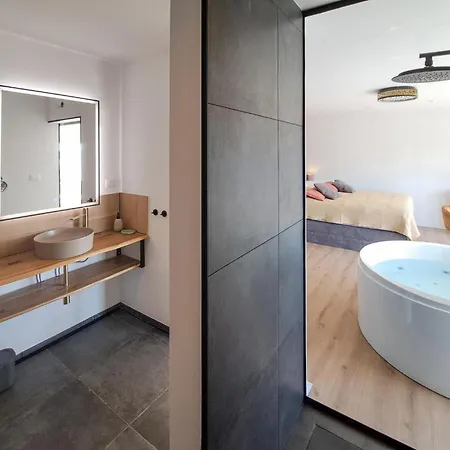 Stunning In With Kitchen Feriehus