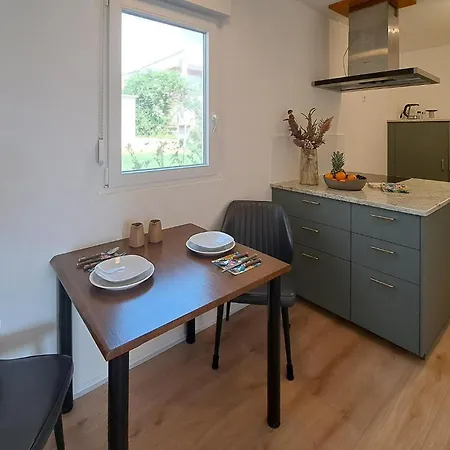 Stunning In With Kitchen