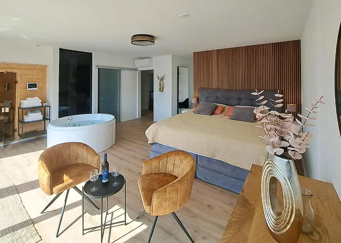 Stunning In With Kitchen